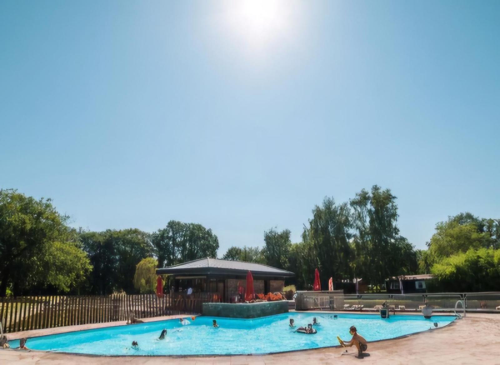 Pipowagen Met Prive Hot Tub Chalet